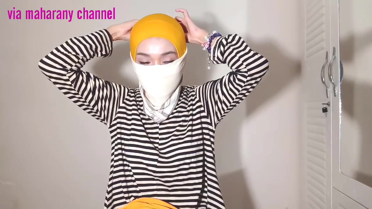 BoundHub - Tutorial hijab niqab using handkerchief