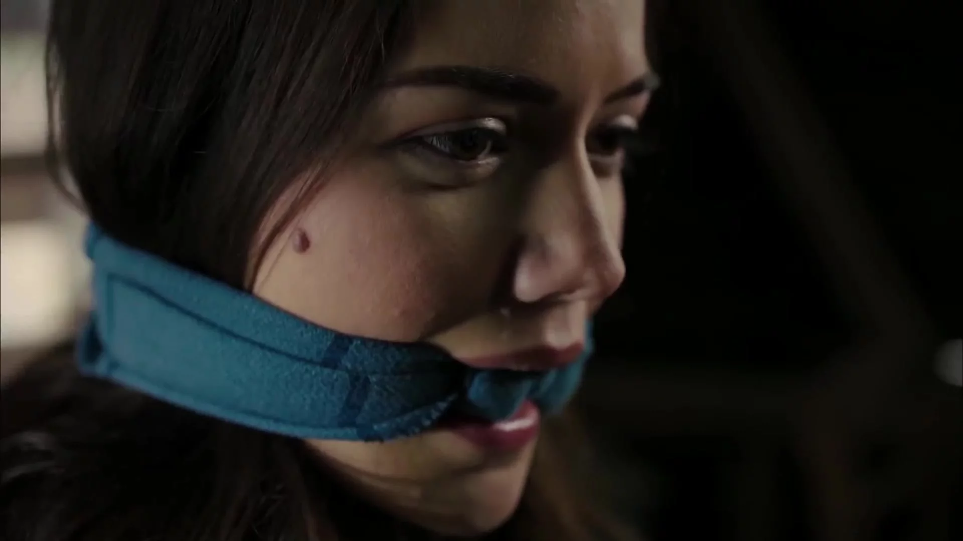 Knotted cleave gagged