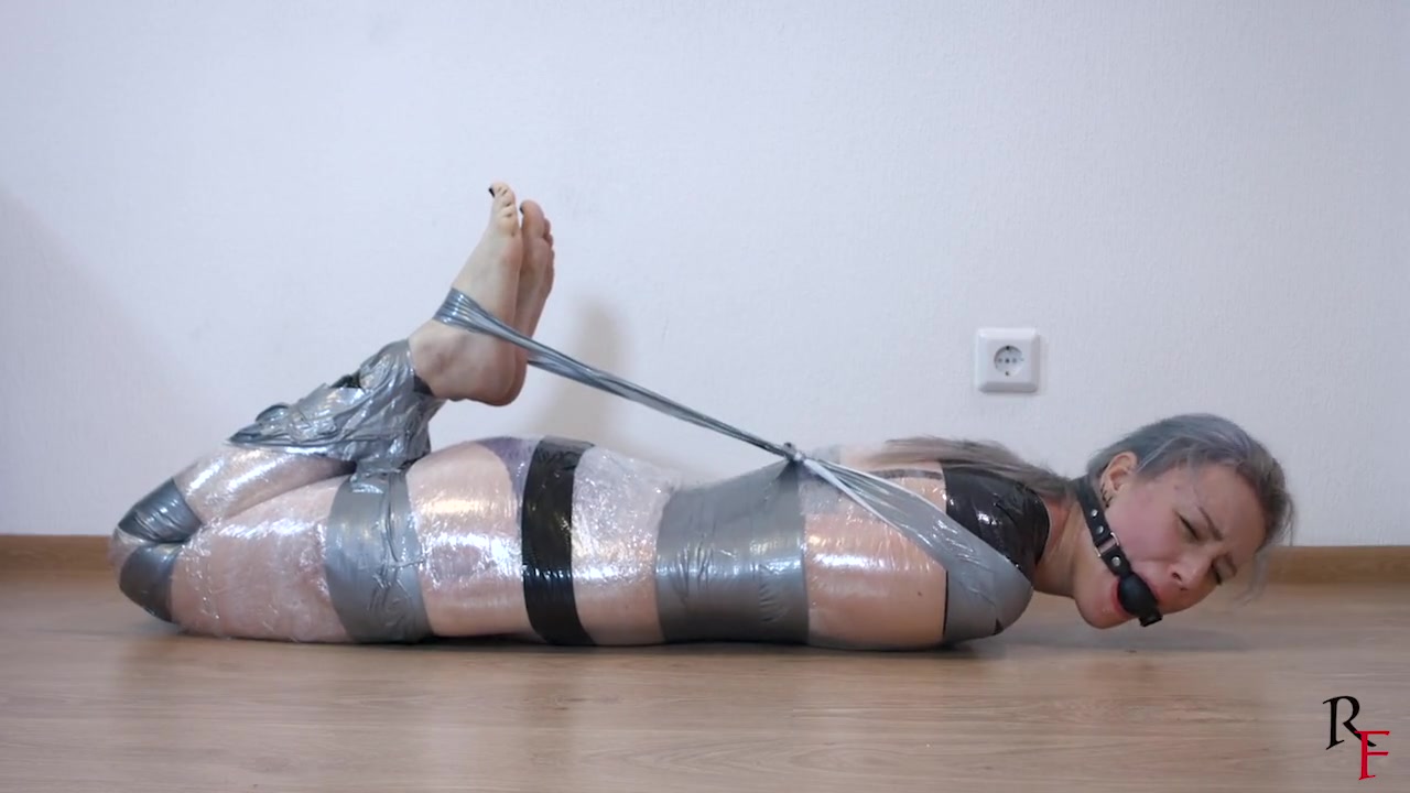 Astrid bondage