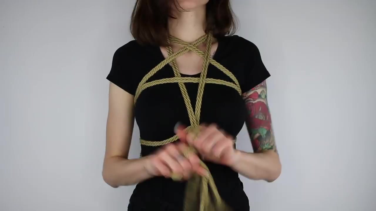 BoundHub - How to tie a pentagram rope harness on yourself