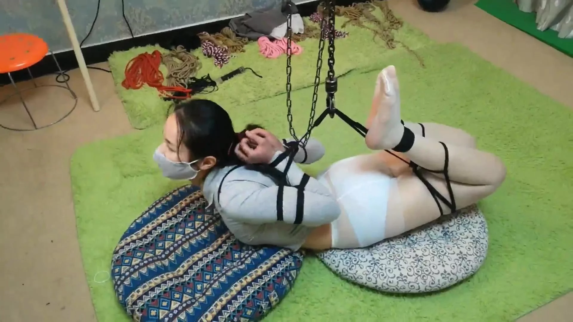 Asian Hogtie Bondage - BoundHub - Chinese bondage - One leg hang & hogtied
