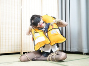 Flight attendant lifebuoy K9 struggling
